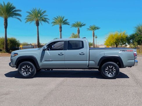 Used 2023 Toyota Tacoma TRD Off-Road image 2