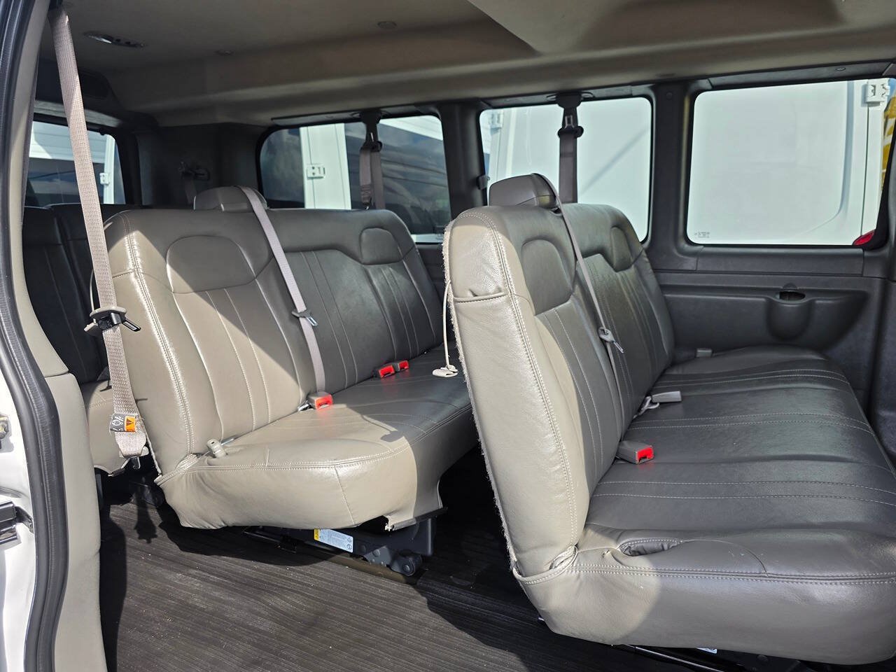 Used 2024 Chevrolet Express 3500 LS RWD image 12
