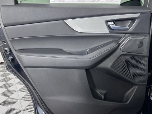 Used 2025 Acura MDX FWD image 20