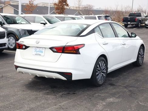 Used 2025 Nissan Altima 2.5 SV FWD image 5