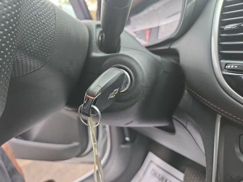 Used 2022 Chevrolet Trax LS w/ Tint and Cruise Package image 21