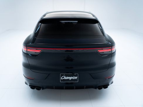 Certified 2023 Porsche Cayenne GTS image 10