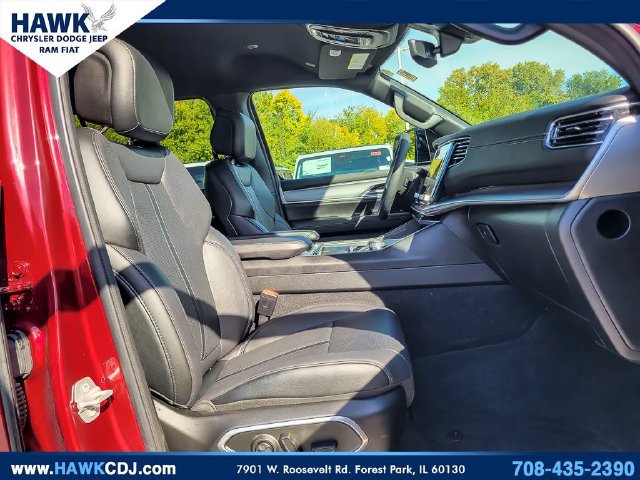 Used 2026 Jeep Grand Wagoneer Limited AWD/4WD image 33