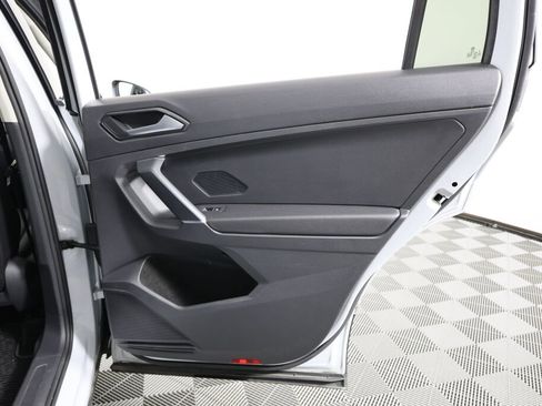 Used 2018 Volkswagen Tiguan SEL image 22