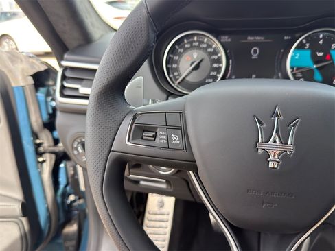 Used 2024 Maserati Ghibli Trofeo image 27