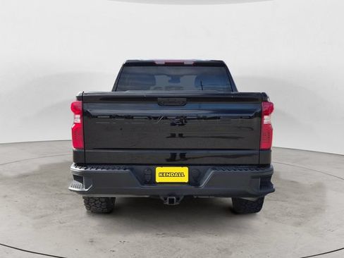 Used 2023 Chevrolet Silverado 1500 LT AWD/4WD image 6