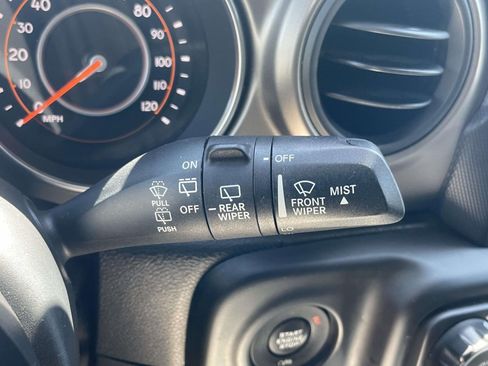Used 2018 Jeep Wrangler Unlimited Sport S AWD/4WD image 14