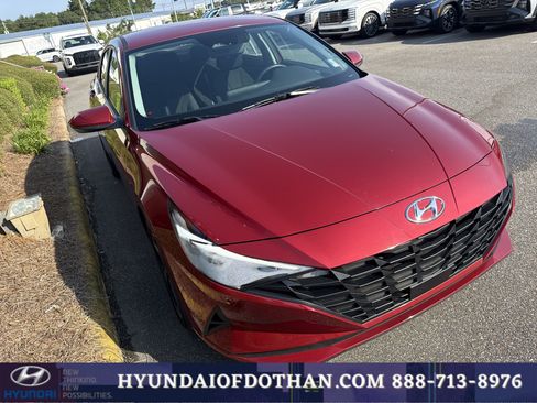 Certified 2023 Hyundai Elantra SEL w/ Convenience Package FWD image 5