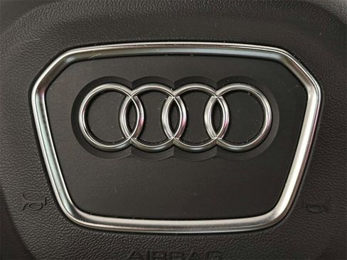 Used 2023 Audi Q7 2.0T Premium w/ Convenience Package image 25