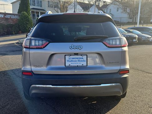 Used 2019 Jeep Cherokee Limited image 5