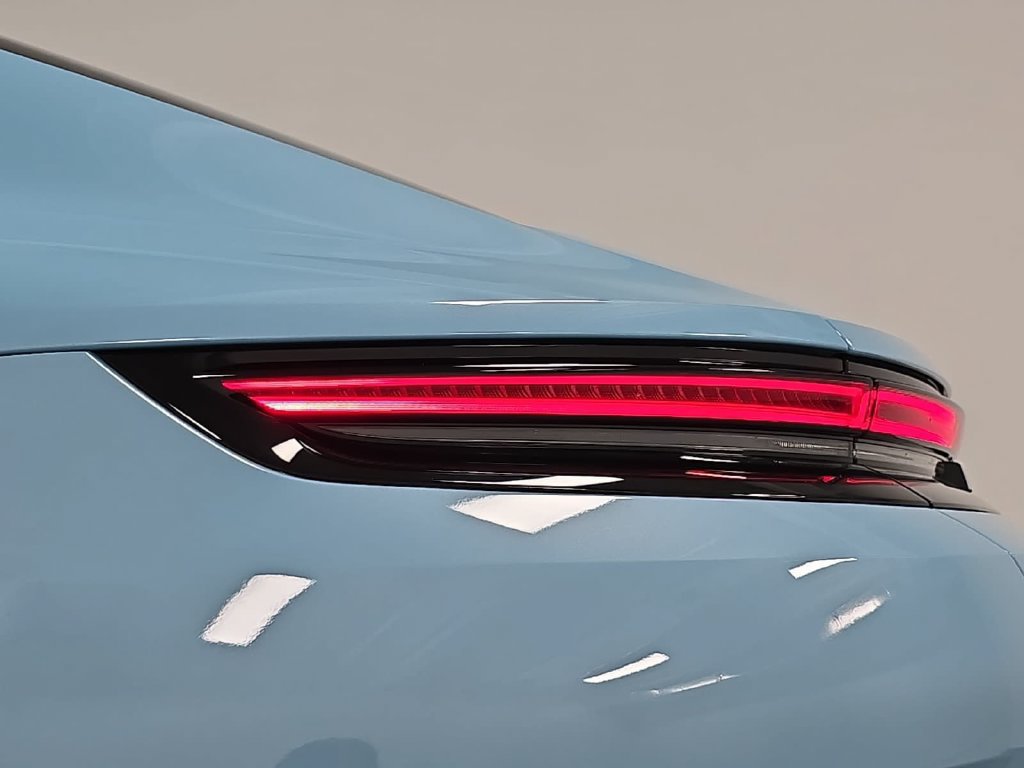 Certified 2026 Porsche Panamera 4 E-Hybrid AWD/4WD image 30