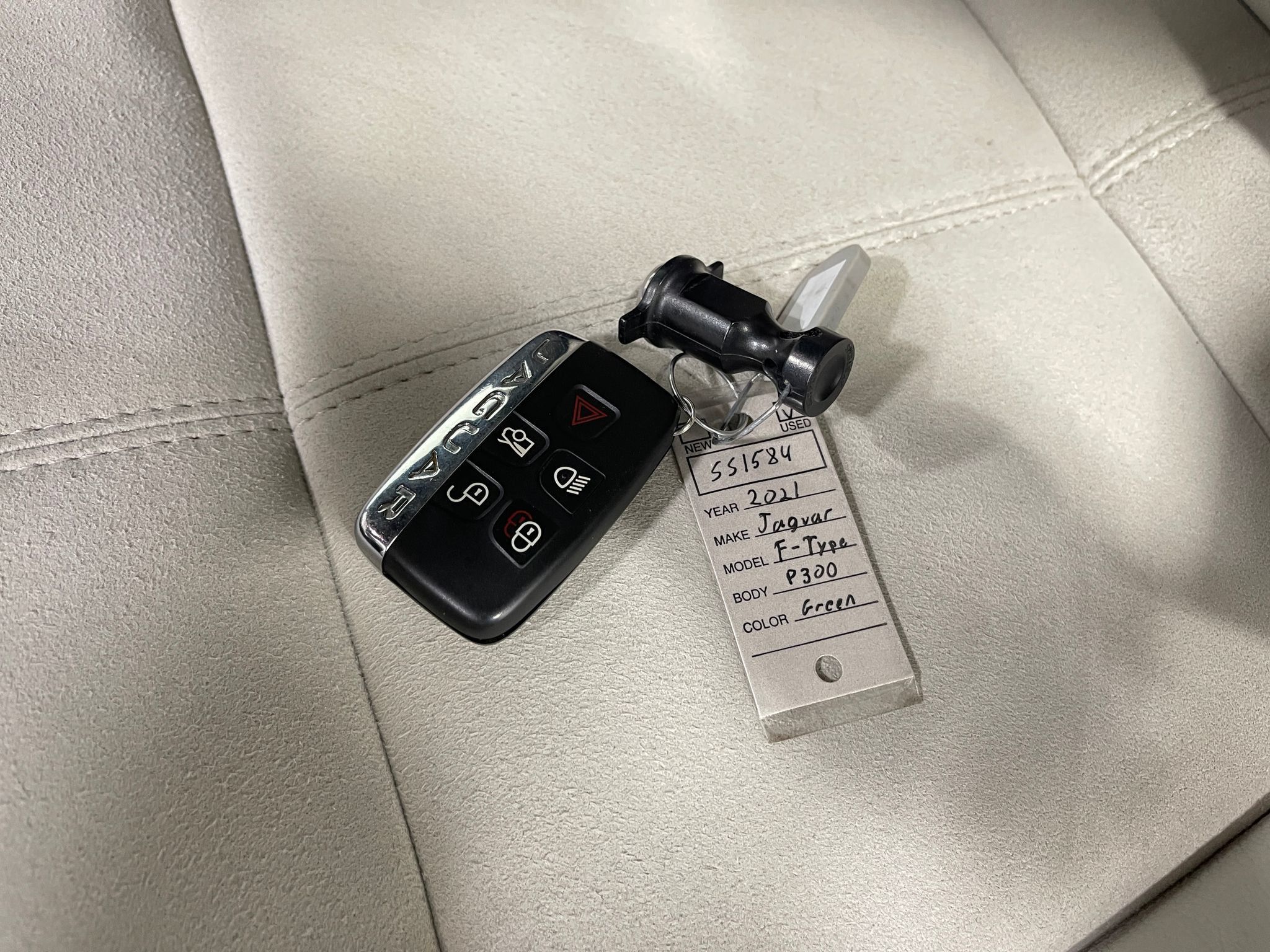 Used 2021 Jaguar F-TYPE Convertible RWD image 34