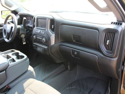 Used 2021 Chevrolet Silverado 1500 Custom AWD/4WD image 18