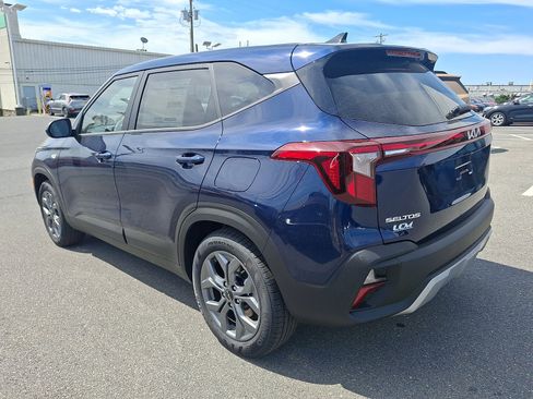 New 2026 Kia Seltos LX image 4