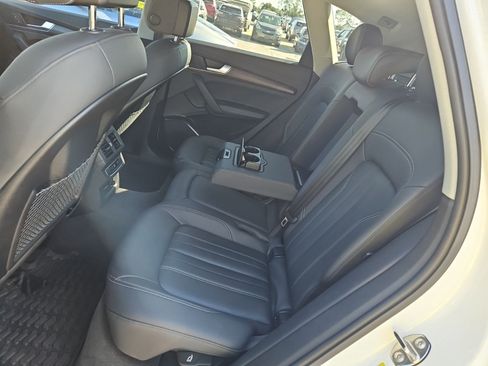 Used 2021 Audi Q5 2.0T Premium Plus w/ Premium Plus Package AWD/4WD image 11