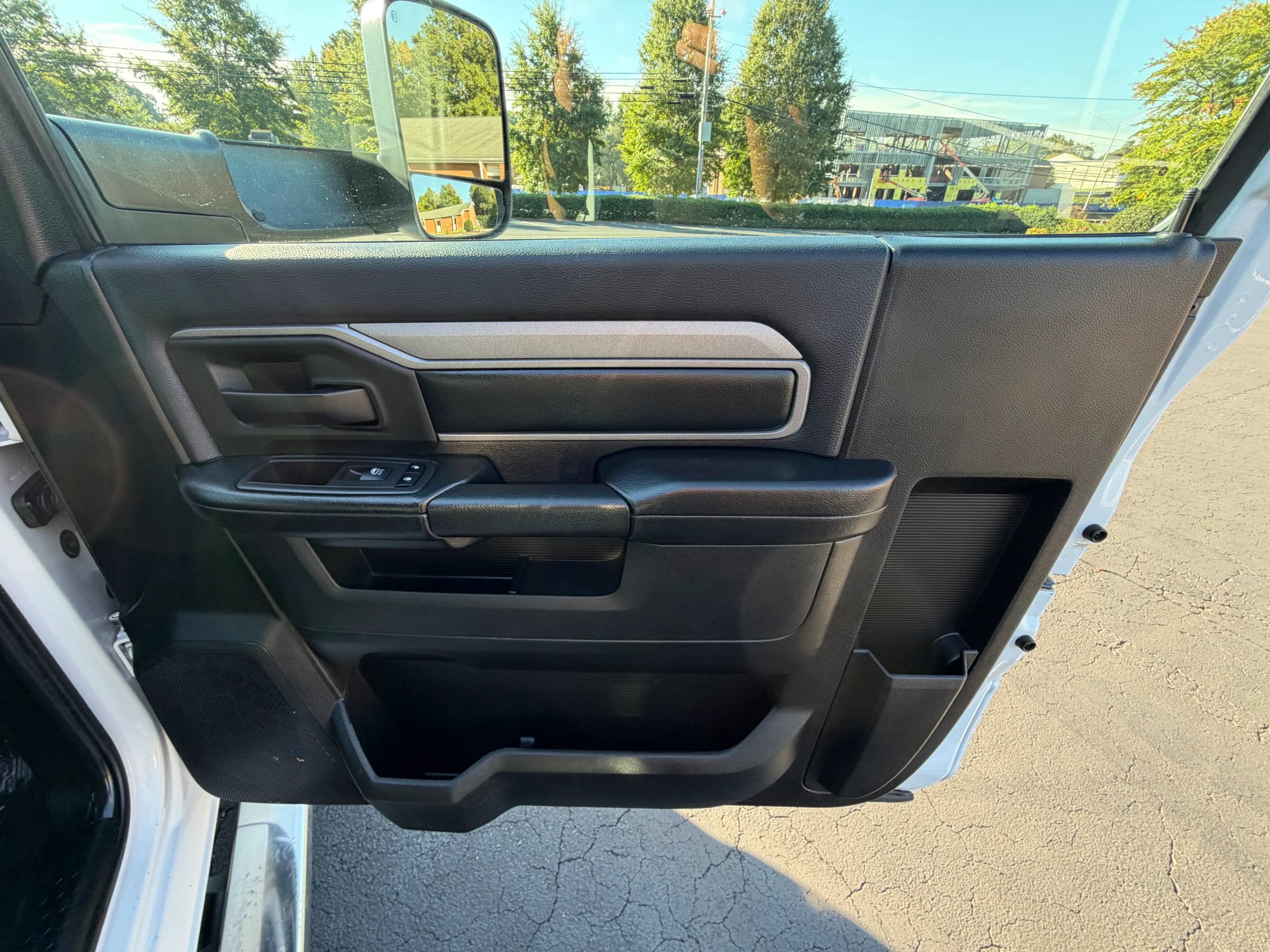 Used 2021 RAM 3500 Tradesman w/ Chrome Appearance Group AWD/4WD image 19