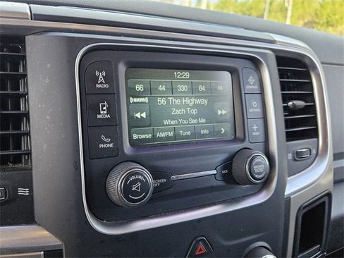 Used 2019 RAM 1500 Classic SLT image 19