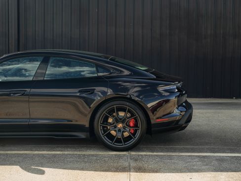 New 2025 Porsche Taycan GTS image 12