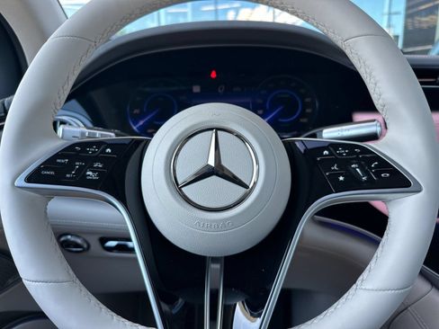 New 2026 Mercedes-Benz EQS 400 4MATIC SUV image 26