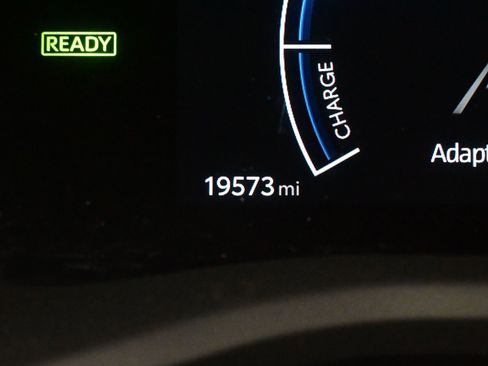 Used 2025 Toyota Camry LE image 24