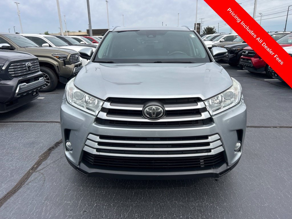 Used 2018 Toyota Highlander XLE AWD/4WD image 27