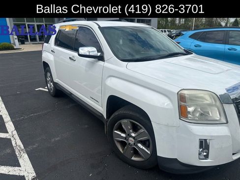 Certified 2014 GMC Terrain SLT w/ Chrome Appearance Package FWD image 2