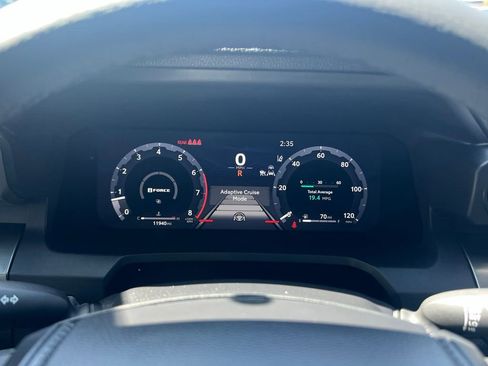 Certified 2025 Toyota Tacoma TRD Off-Road AWD/4WD image 24