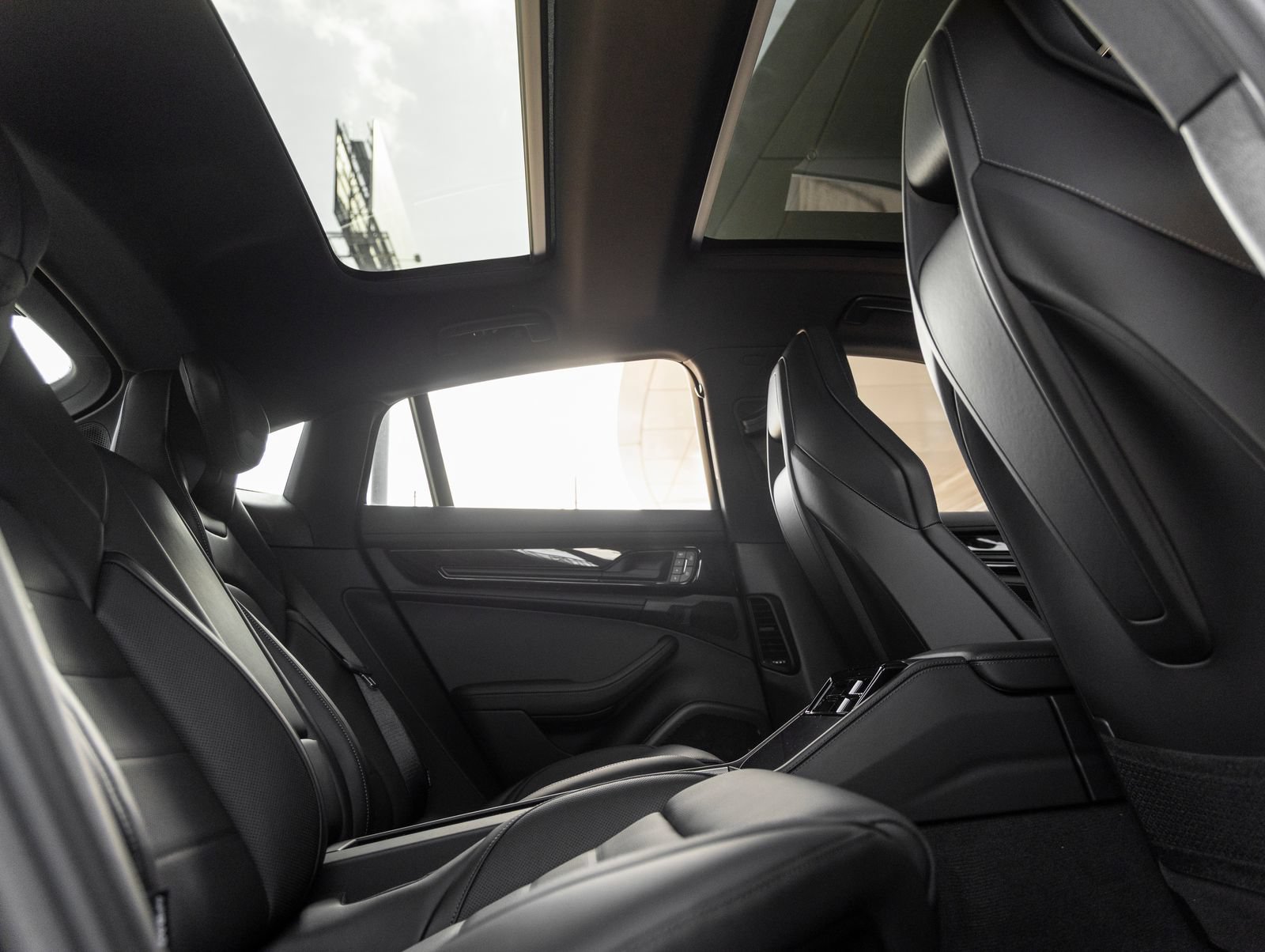 New 2026 Porsche Panamera 4 AWD/4WD image 40