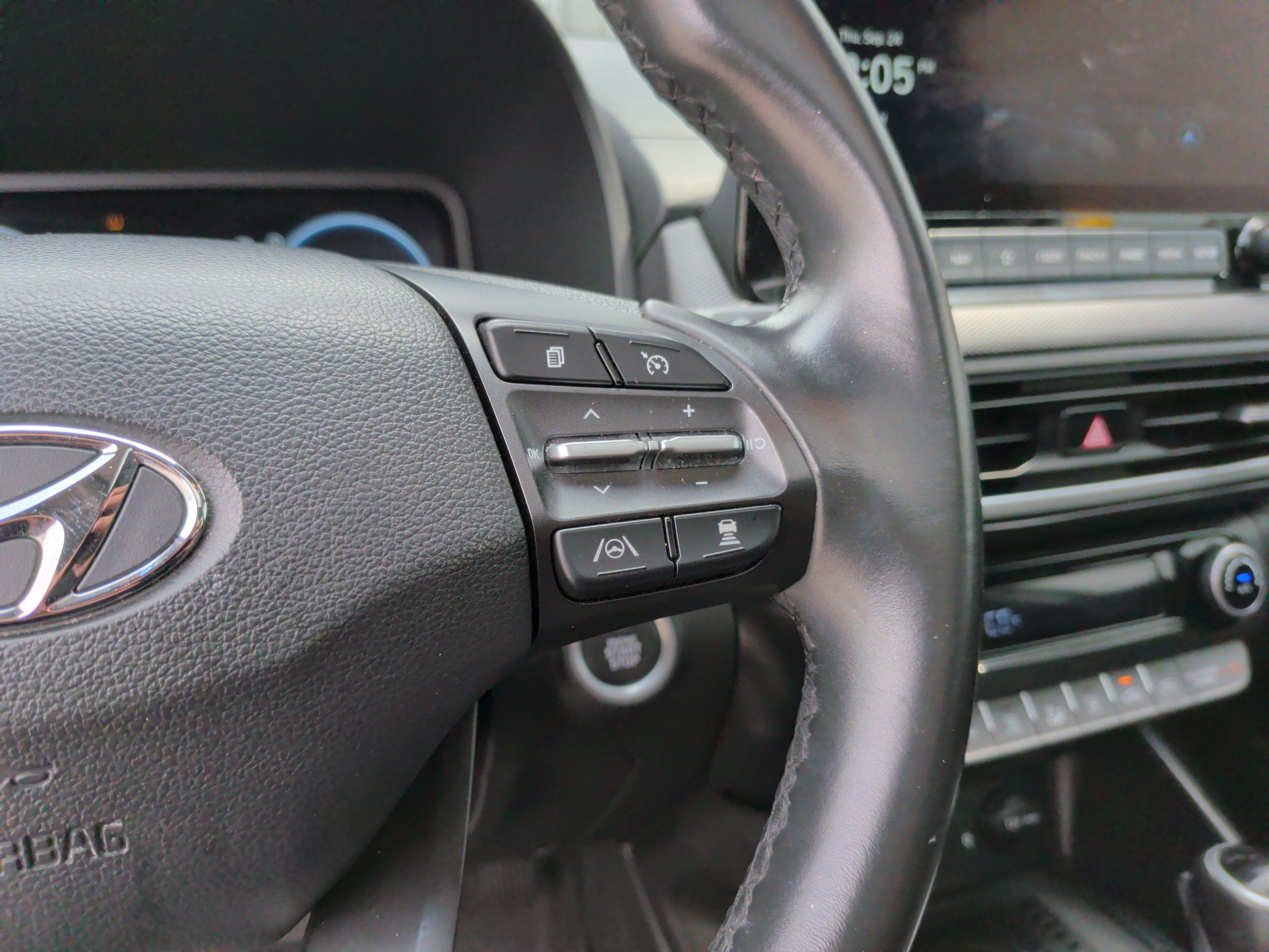 Used 2022 Hyundai Kona Limited FWD image 16