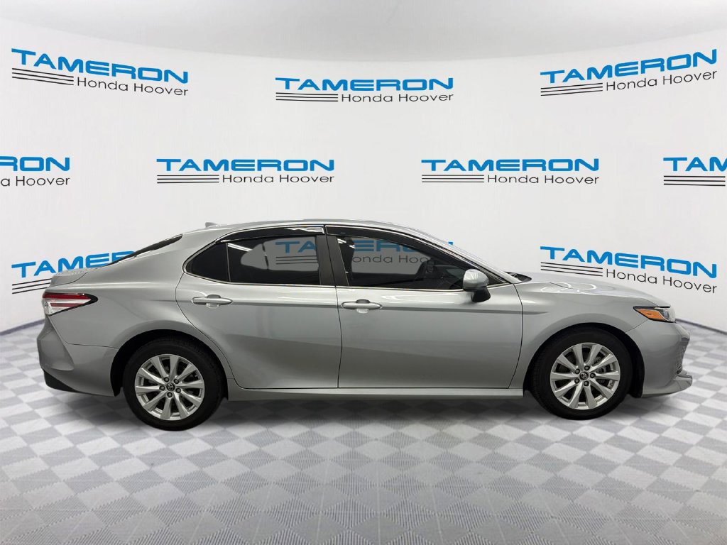 Used 2019 Toyota Camry LE FWD image 6