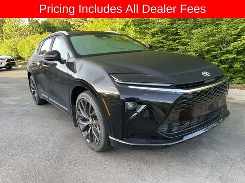 Used 2025 Toyota Crown Signia w/ Advanced Technology Package AWD/4WD image 6