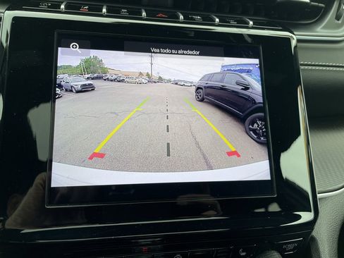 Used 2025 Jeep Grand Cherokee Altitude AWD/4WD image 19