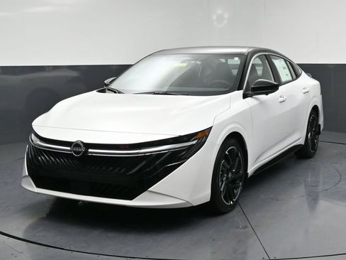 New 2026 Nissan Sentra SR w/ SR Premium Package image 3