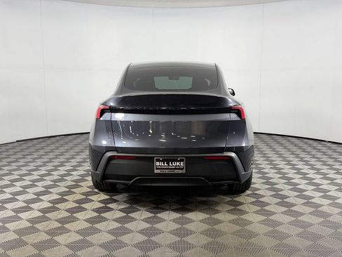 Used 2026 Tesla Model Y 2WD image 7