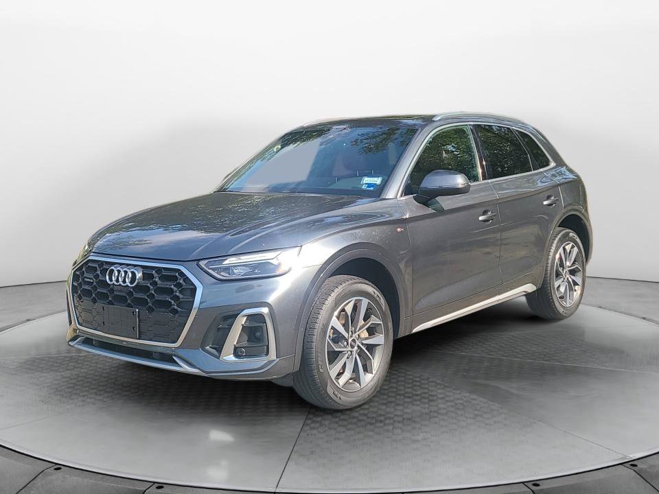 Used 2023 Audi Q5 2.0T Premium Plus w/ Premium Plus Package AWD/4WD image 3