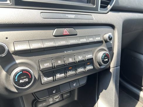 Used 2017 Kia Sportage EX FWD image 11