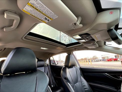 Used 2019 Subaru Crosstrek 2.0i Limited w/ Moonroof Package image 16