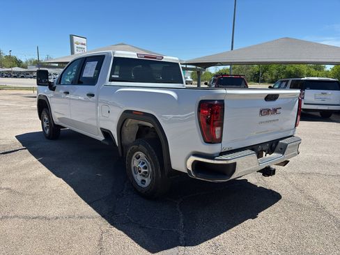 Used 2024 GMC Sierra 2500 Pro w/ Convenience Package image 8