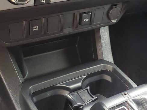 Used 2023 Toyota Tacoma SR AWD/4WD image 27