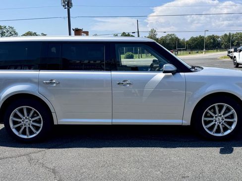 Used 2019 Ford Flex Limited AWD/4WD image 5