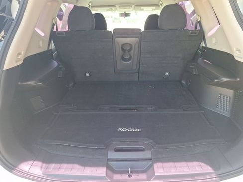 Used 2016 Nissan Rogue S FWD image 15