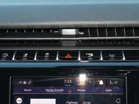 New 2025 Jeep Grand Cherokee Laredo X w/ Luxury Tech Group I image 22