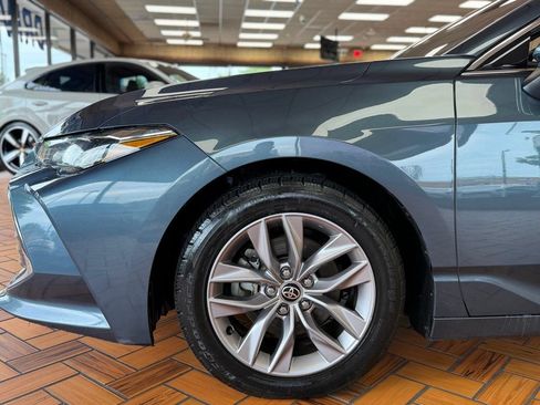 Used 2021 Toyota Avalon XLE FWD image 11