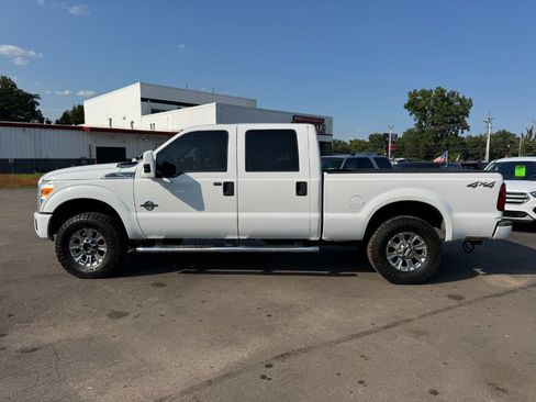 Used 2011 Ford F250 XLT w/ Snow Plow Prep Pkg AWD/4WD image 3