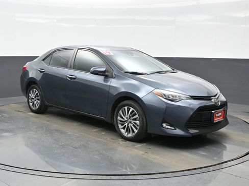 Used 2019 Toyota Corolla XLE image 8