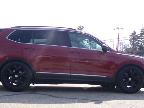 Used 2018 Volkswagen Tiguan SE image 7