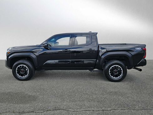 Used 2025 Toyota Tacoma TRD Off-Road w/ TRD Off Road Premium Package image 4