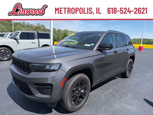Used 2024 Jeep Grand Cherokee Altitude AWD/4WD image 1