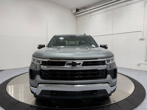 Used 2025 Chevrolet Silverado 1500 RST w/ Convenience Package II image 2