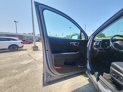 Used 2025 Kia Sportage EX w/ Premium Package AWD/4WD image 12